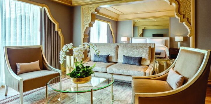 royal-suite002-2-2