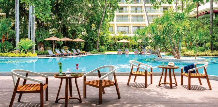 sala-pool-bar-movenpick-bangkok-2
