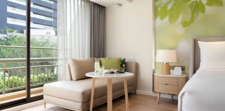 movenpick-bdms_deluxe-king_overview-2-3