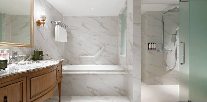 movenpick-bdms_wellness-suite_bathroom-2-2