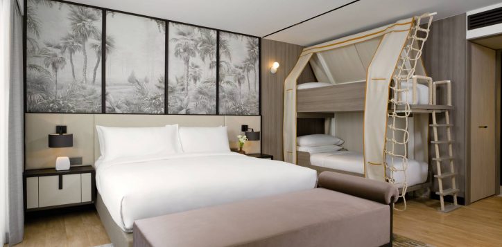 movenpick-bdms-wellness_family-suite-1bed-master-bedroom-1-2