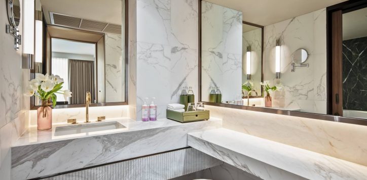 movenpick-bdms-wellness_family-suite-2bed-bathroom-2-2