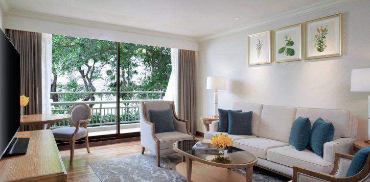 movenpick-bdms_wellness-suite_living-room-2-2-2