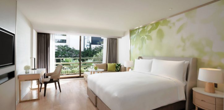 movenpick-bdms-wellness-resort-bangkok_deluxe-king_bedroom-2